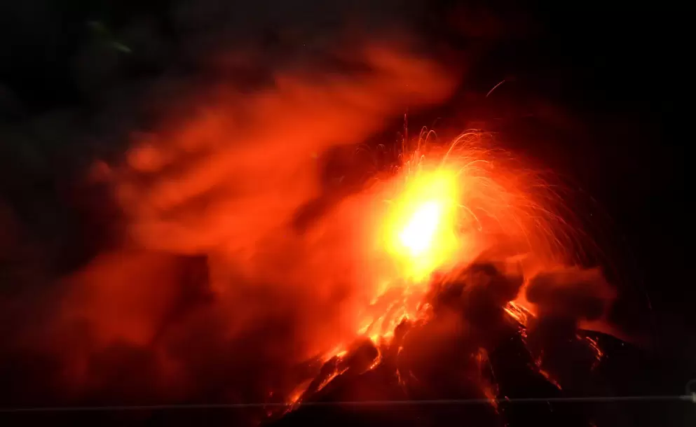 Alerta naranja en Guatemala por erupci�n del volc�n de Fuego