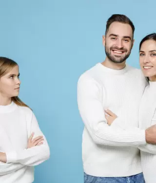 No intentes reemplazar a mam� o pap�: el consejo clave para las familias reconstituidas.