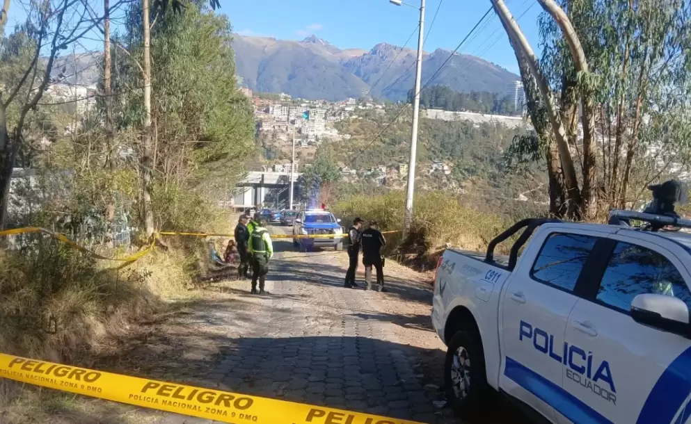 Hallan a un hombre sin vida en Quito: Polic�a investiga crimen con arma de fuego