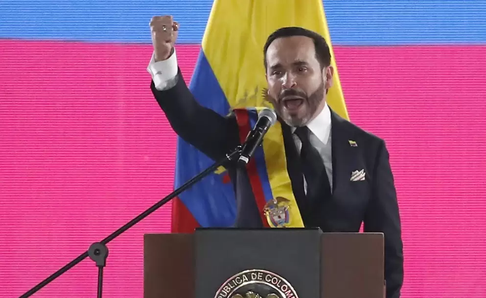 De la Espriella asume la Presidencia de Colombia: 