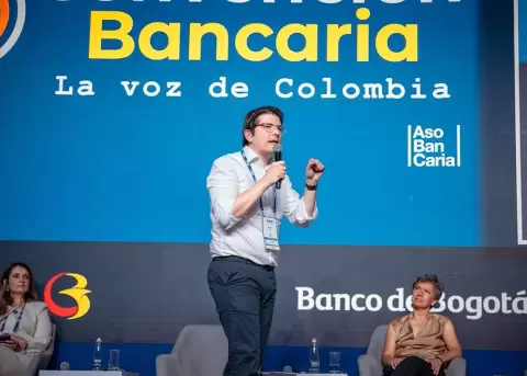 Miguel Uribe Turbay, precandidato presidencial colombiano v�ctima de un atentado criminal.