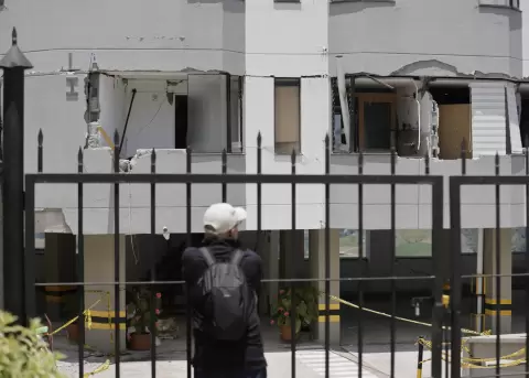 Un edificio en el barrio Mil�n, en la Zona G de Manizales, afectado por el terremoto del 10 de agosto de 2026.