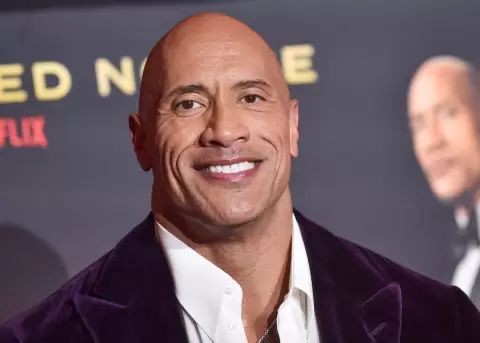 Dwayne Johnson entra al mundo de la m�sica con una canci�n para sus hijas.