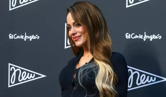 Tini omite el conflicto con su padre por el manejo de su carrera.