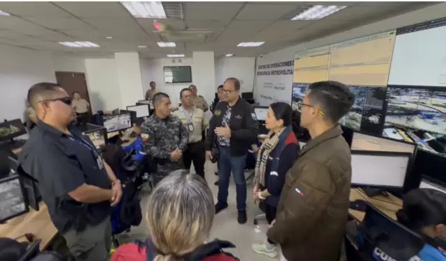 Intervenci�n de la Polic�a Nacional en el sistema de vigilancia de Quito.