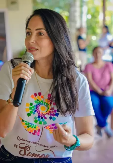 Luisa Gonz�lez, precandidata a la Prefectura de Manab�.