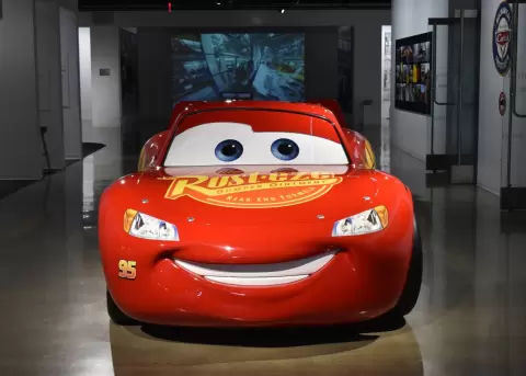 El Rayo McQueen llega a la F�rmula 1.