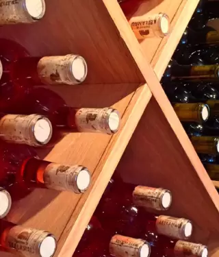 La Gran Cava Supermaxi combina vinos, gastronom�a, aprendizaje, m�sica y experiencias.