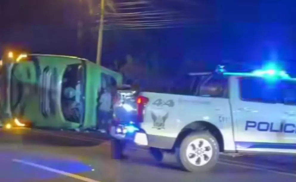 Aparatoso choque en la Panamericana Sur, en Tambillo, deja 17 heridos