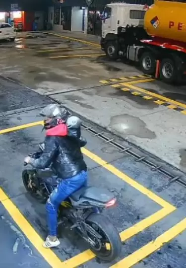 Un trabajador de una gasolinera en el sur de Quito result� herido tras un asalto.