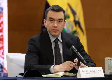 Noboa llega a Singapur para impulsar comercio e inversiones