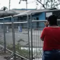 Familiares de reos en la 'C�rcel del Encuentro' exigen al Estado un protocolo claro de visitas y denuncian escasa comunicaci�n con sus parientes