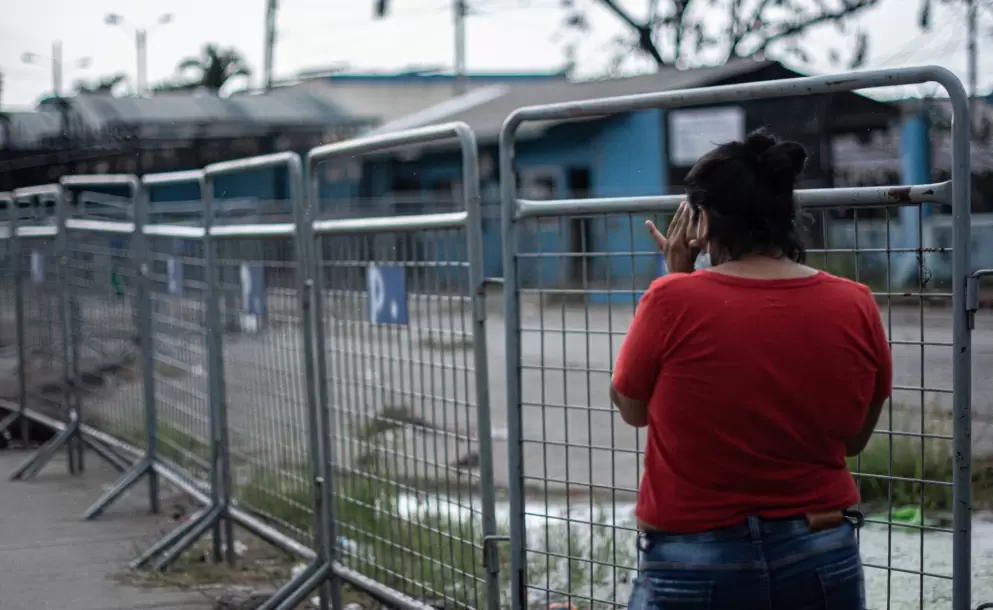 Familiares de reos en la 'C�rcel del Encuentro' exigen al Estado un protocolo claro de visitas y denuncian escasa comunicaci�n con sus parientes