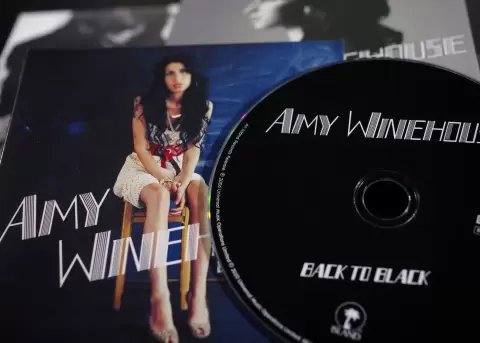 Una edici�n especial del album de Amy Winehouse.