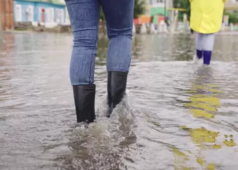 El Ni�o eleva el nivel del mar y aumenta riesgos para las costas ecuatorianas.