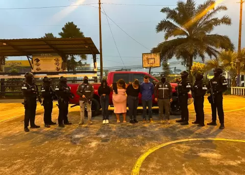 Cinco personas fueron detenidas por traficar coca�na hacia Estados Unidos y Europa mediante encomiendas courier.