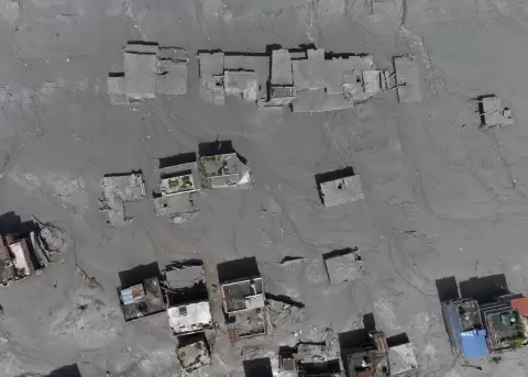 Imagen a�rea de la localidad de Delight tras la avalancha que golpe� el norte de Nepal.