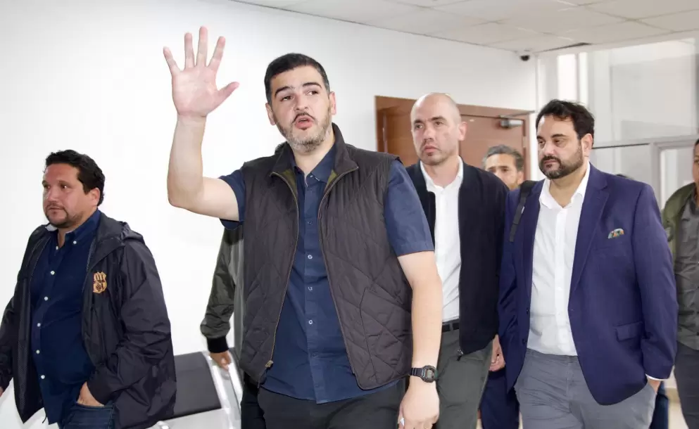 Sentencian a seis a�os y nueve meses de prisi�n al alcalde de Guayaquil en el caso 'Triple A'