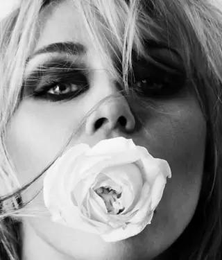 Miley inicia una nueva era musical marcada por cambios, emociones y renovaci�n.