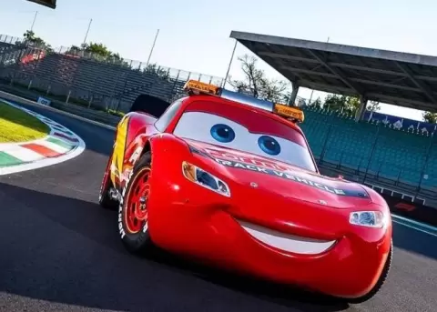 Rayo McQueen estar� en el Gran Premio de Italia.