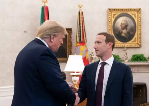 Zuckerberg cuestiona la regulaci�n de inteligencia artificial propuesta por Trump.