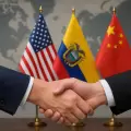 Ecuador debe buscar una alineaci�n "multipolar" respetando las "l�neas rojas" de EE.UU. y China, seg�n Alberto Acosta Burneo
