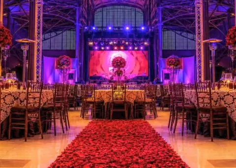La Cena de la Rosa es un espacio que une gastronom�a y solidaridad.