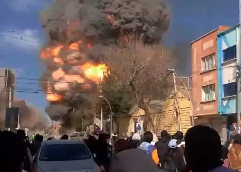 Explosi�n en una base militar de Bolivia.