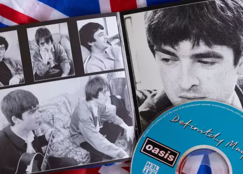 Oasis, grabaciones in�ditas, subasta, Gallagher, m�sica, archivo, conciertos, ensayos, historia, pol�mica.