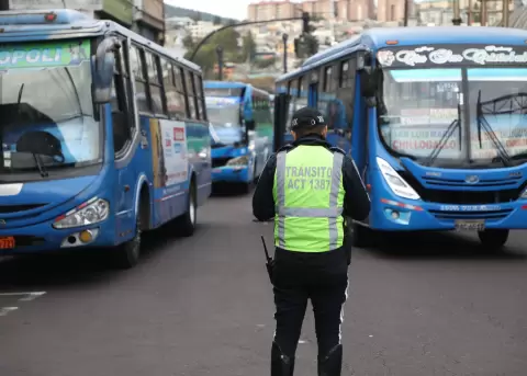 Operativos de control de tr�nsito en Quito.