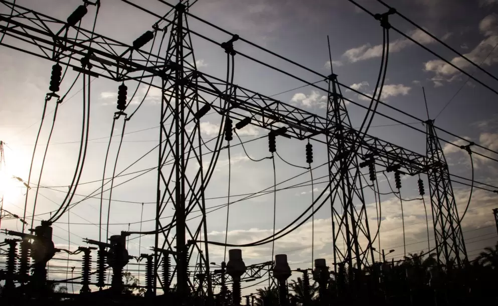 Ecuador actualiza la licencia ambiental de la l�nea de transmisi�n el�ctrica con Per�