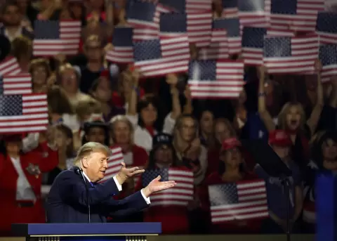 El presidente de Estados Unidos, Donald Trump, pronuncia un discurso en la convenci�n del Partido Republicano en Dallas.