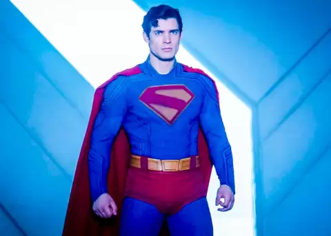 La nueva era de Superman llega al streaming con David Corenswet.