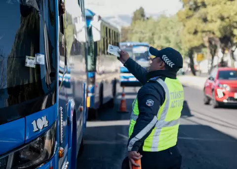 Operativo de control al transporte p�blico en Quito.