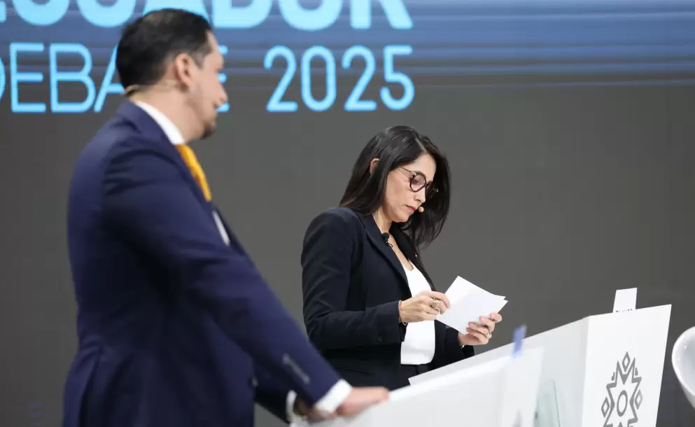 Luisa Gonz�lez no podr� ser candidata para la Prefectura de Manab�, ratifica el TCE