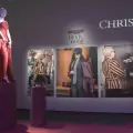 Vestidos y accesorios de "El Diablo Viste a la Moda 2" salen a subasta en Nueva York