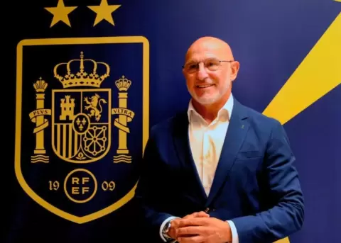 Luis de la Fuente continuar� con la selecci�n espa�ola.
