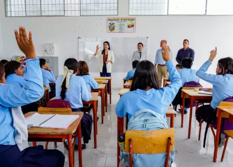 Avanzada Entrega de Obra Unidad Educativa Antonio Alomia Yory-La Concordiaa-7