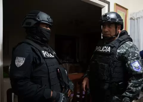 Ocho detenidos deja operativo contra m�dicos que habr�an beneficiado al narcotraficante alban�s Dritan Rexhepi.