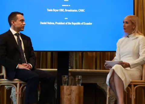 El presidente Daniel Noboa participa en el conversatorio "Liderando en un mundo cambiante", en Nueva York, EE.UU., el 21 de septiembre de 2026.