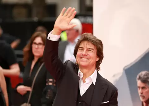 Tom Cruise defiende la creatividad humana ante el avance de inteligencia artificial.