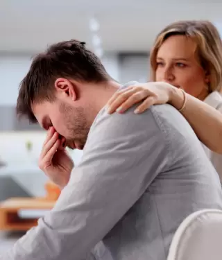 Los detalles, abrazos y estar presente cuando tu pareja atraviesa un momento dif�cil es  una forma de apoyo.