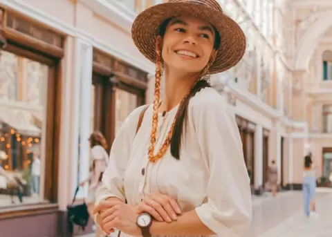 Usar prendas que no son de tu estilo, te restan elegancia.