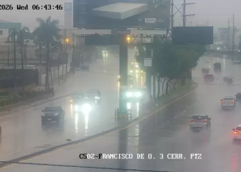 Acumulaci�n de agua en la avenida Francisco de Orellana, en Guayaquil, este 23 de septiembre de 2026.
