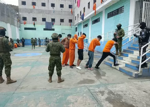 Operaci�n militar en la c�rcel de Turi, en Cuenca.