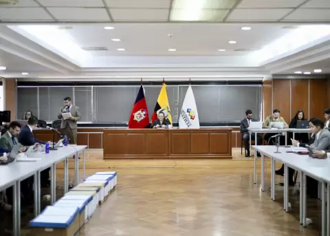 Audiencia de revisi�n de medidas cautelares