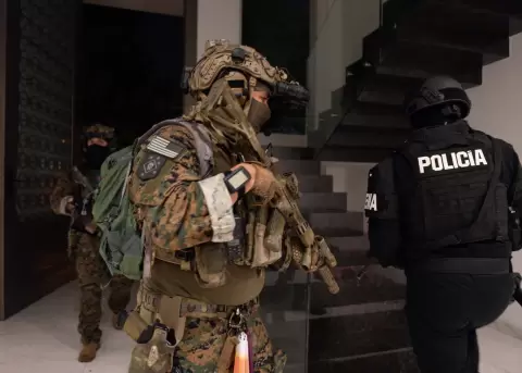 Soldados estadounidenses participan en un operativo con la Polic�a de Ecuador.