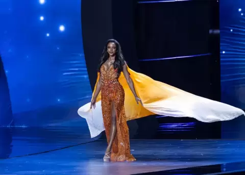 Miss Jamaica demanda a Miss Universo tras grave accidente durante certamen internacional.