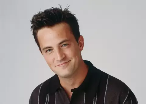 Netflix revela im�genes in�ditas de la vida de Matthew Perry.