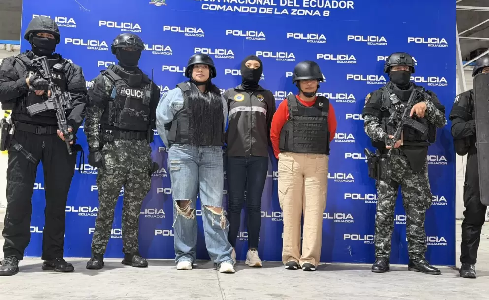 Esposa e hija de 'Fito' llegaron a Guayaquil, tras ser detenidas y expulsadas de Colombia